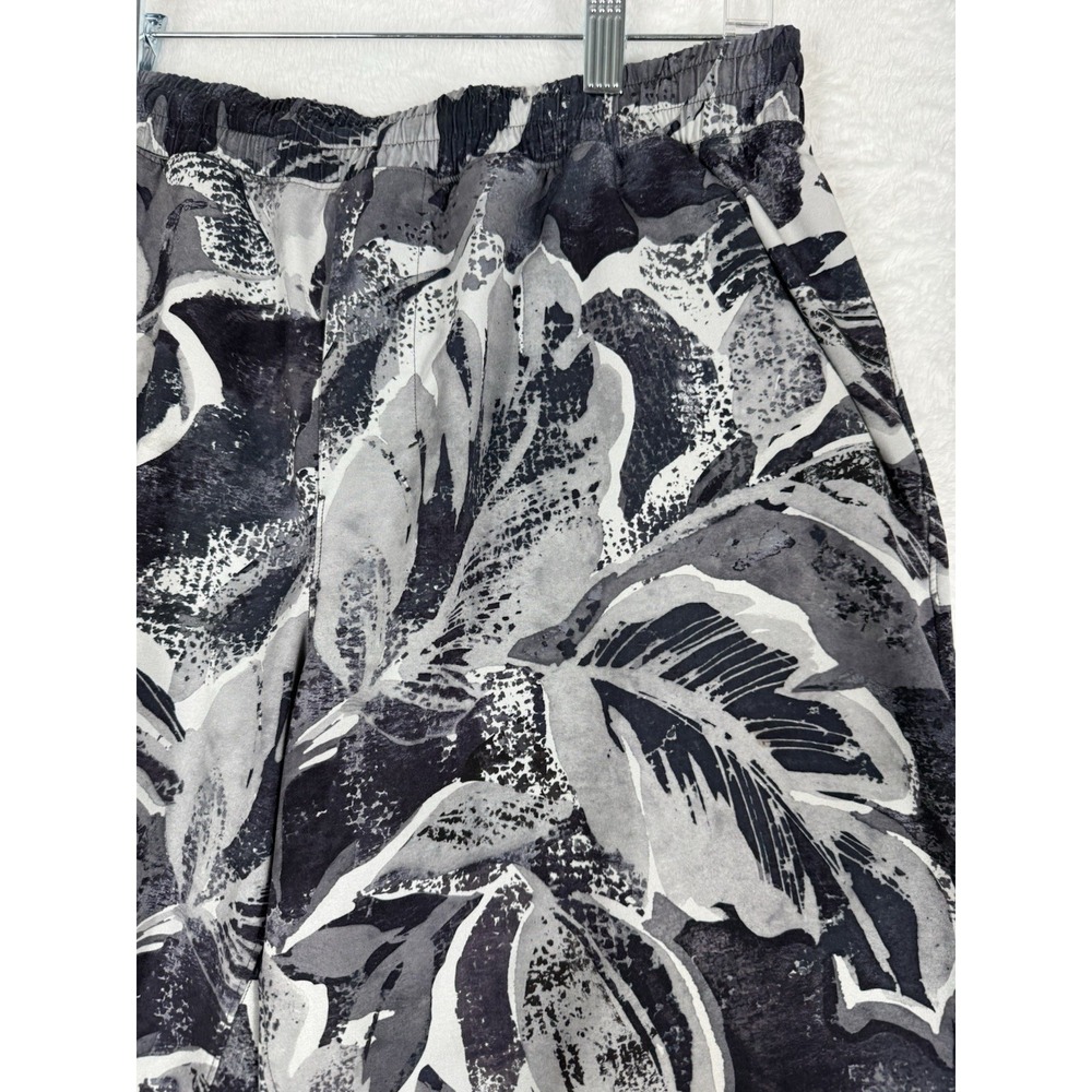 Lululemon 9" Pace Breaker Shorts Men Large Lined Tropical Shadow Sea Salt Palm - Picture 4 of 15